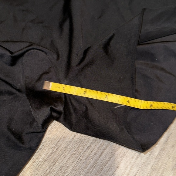 Spanx Slimplicity shaper short XL - black with grey print lining - Picture 12 of 12